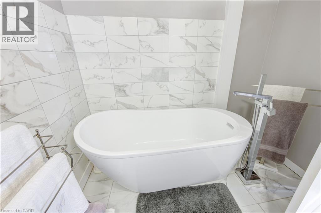 186 Shuh Avenue, Kitchener, Ontario  N2A 1H6 - Photo 27 - 40825252