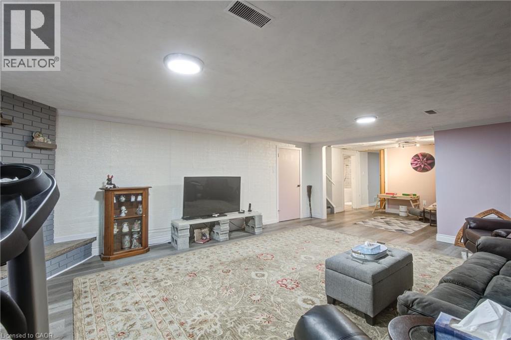 186 Shuh Avenue, Kitchener, Ontario  N2A 1H6 - Photo 31 - 40825252