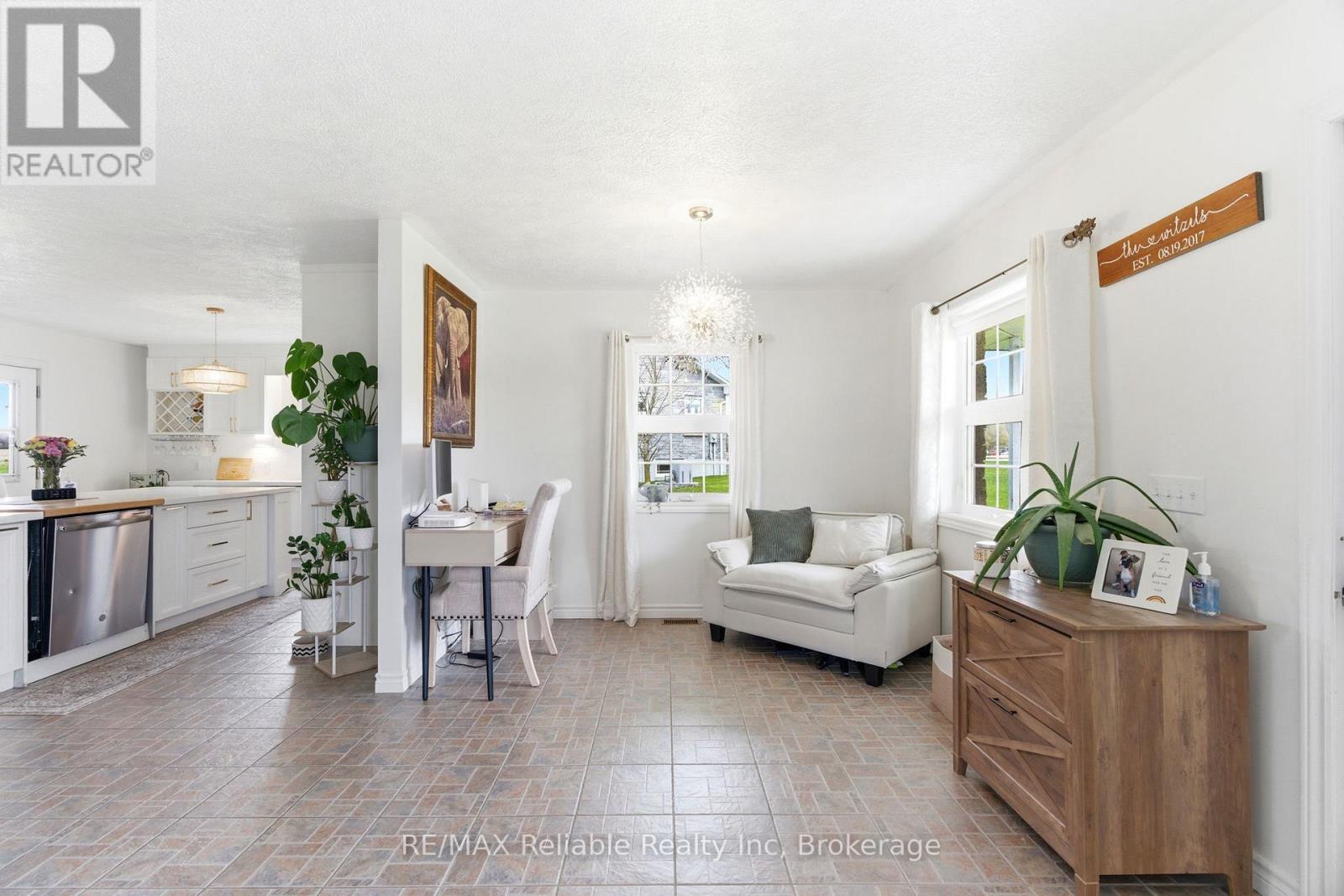 69 Queen Street, Morris Turnberry, Ontario  N0G 1G0 - Photo 10 - X13060378