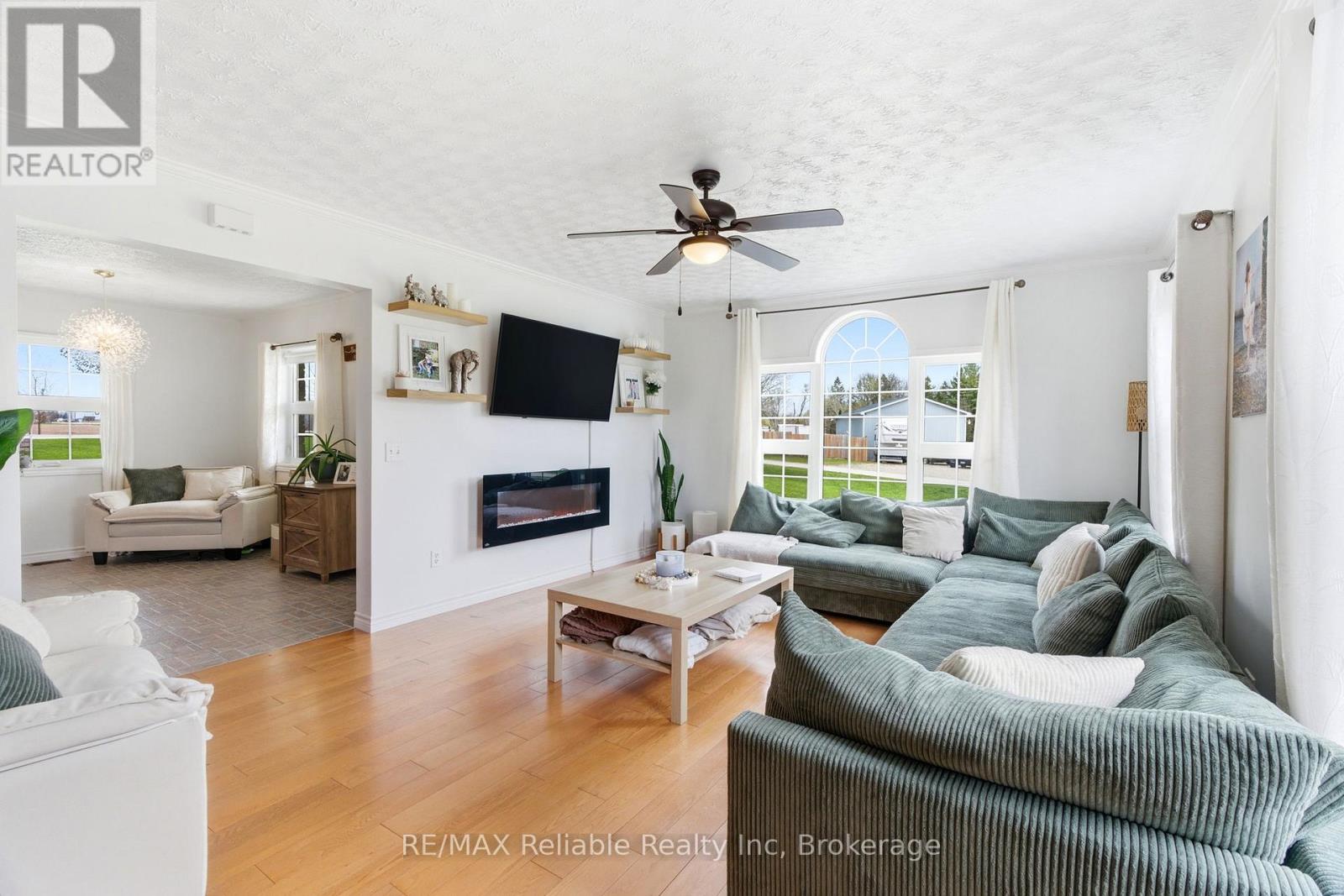 69 Queen Street, Morris Turnberry, Ontario  N0G 1G0 - Photo 12 - X13060378