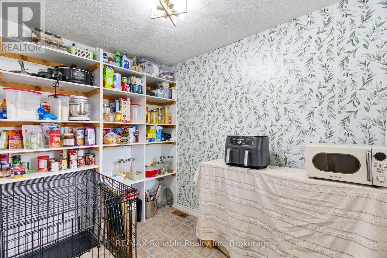 69 Queen Street, Morris Turnberry, Ontario  N0G 1G0 - Photo 17 - X13060378