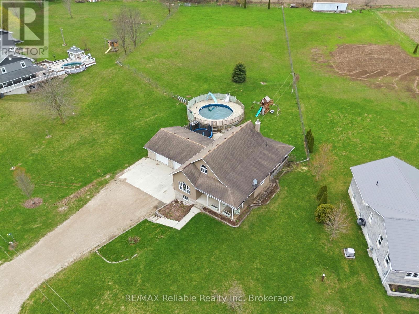 69 Queen Street, Morris Turnberry, Ontario  N0G 1G0 - Photo 6 - X13060378