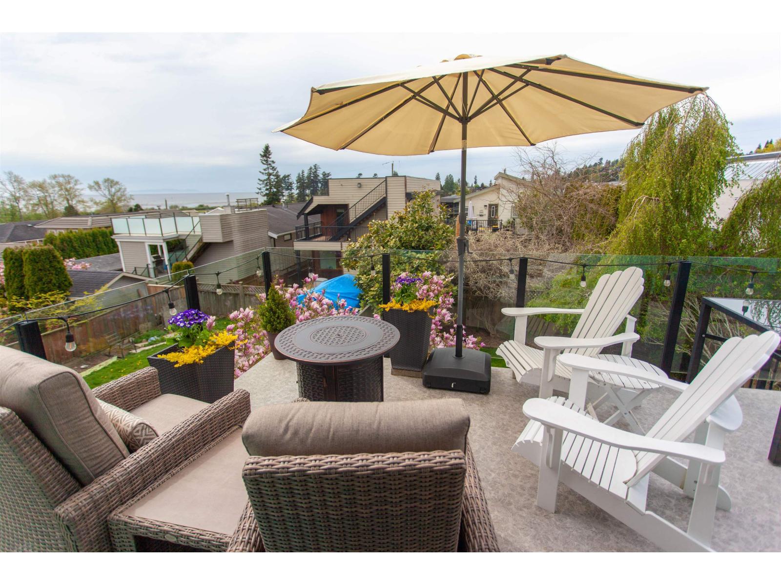 867 Stayte Road, White Rock, British Columbia  V4B 4Y6 - Photo 2 - R3116585