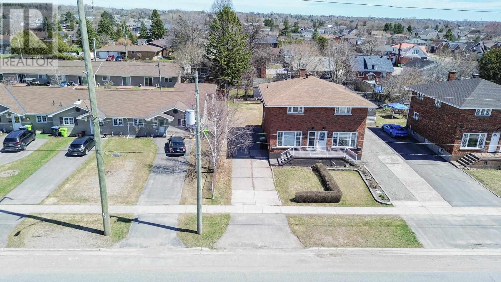 382 Farwell Ter, Sault Ste. Marie, Ontario  P6C 4B7 - Photo 3 - SM260817