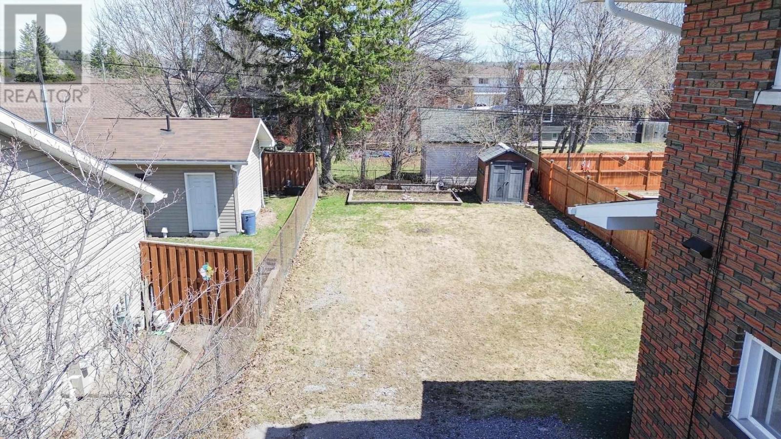 382 Farwell Ter, Sault Ste. Marie, Ontario  P6C 4B7 - Photo 5 - SM260817