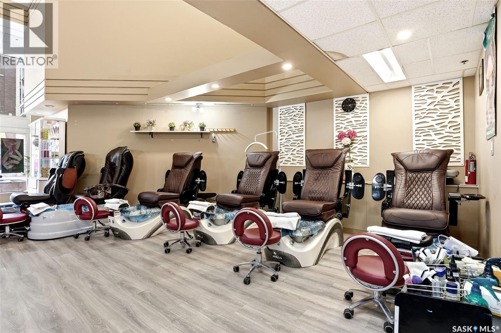 1868 Scarth Street, Regina, Saskatchewan  S4P 2G3 - Photo 9 - SK034345