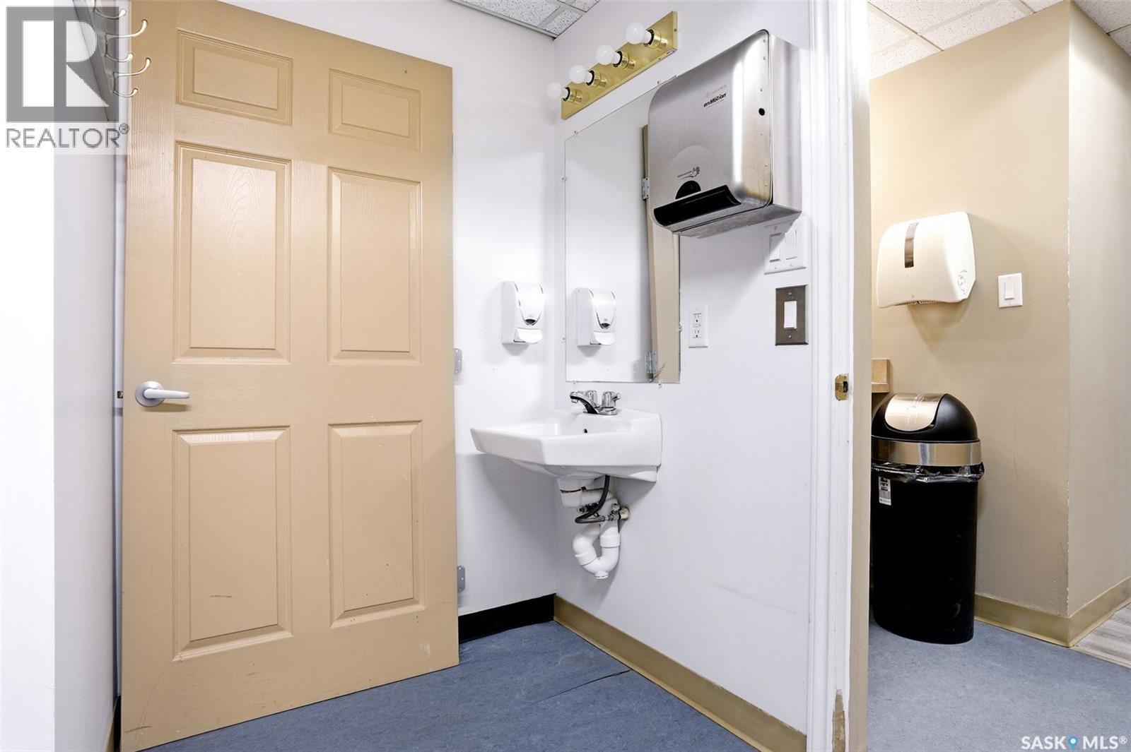 1868 Scarth Street, Regina, Saskatchewan  S4P 2G3 - Photo 18 - SK034345