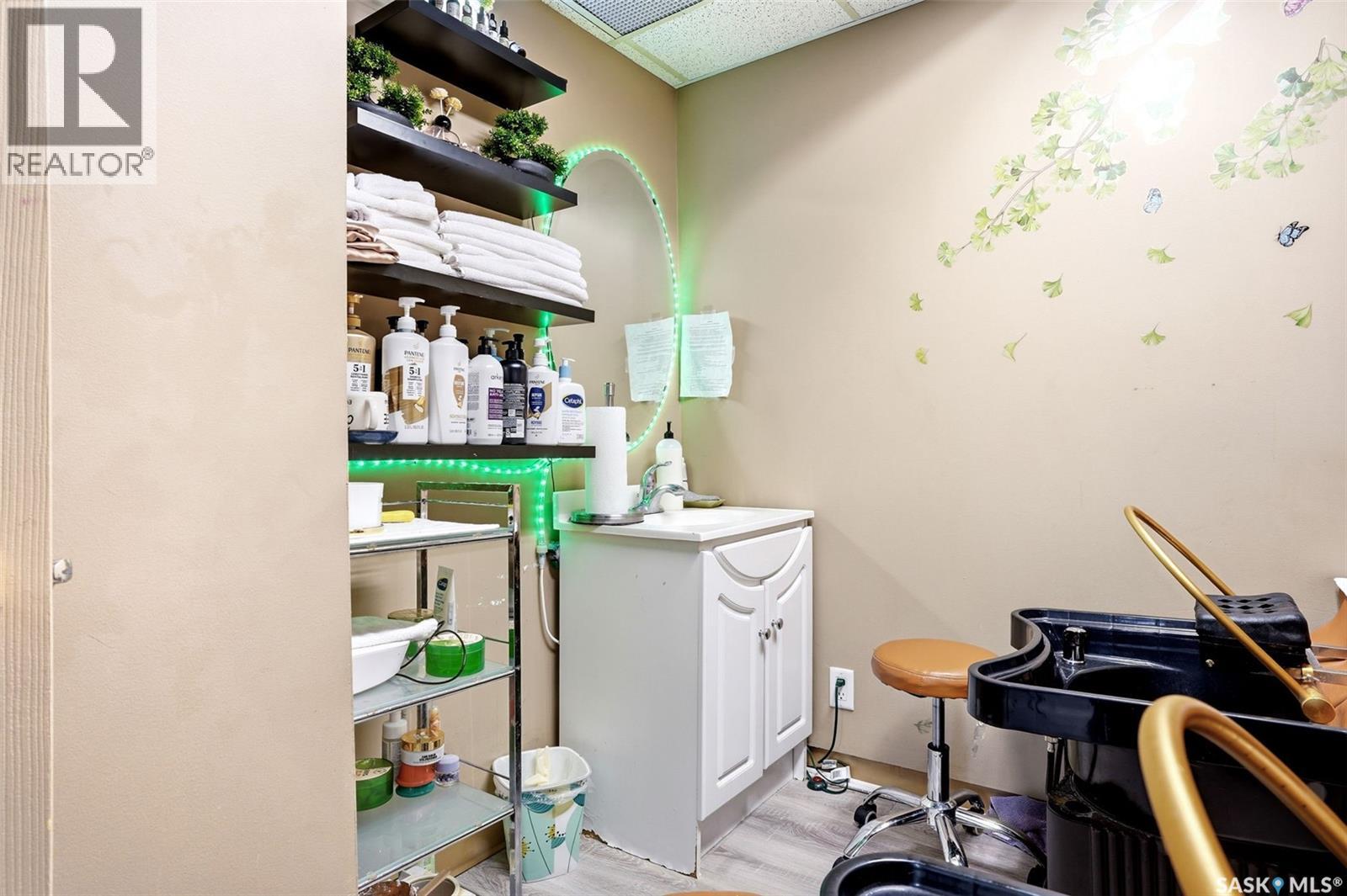 1868 Scarth Street, Regina, Saskatchewan  S4P 2G3 - Photo 16 - SK034345