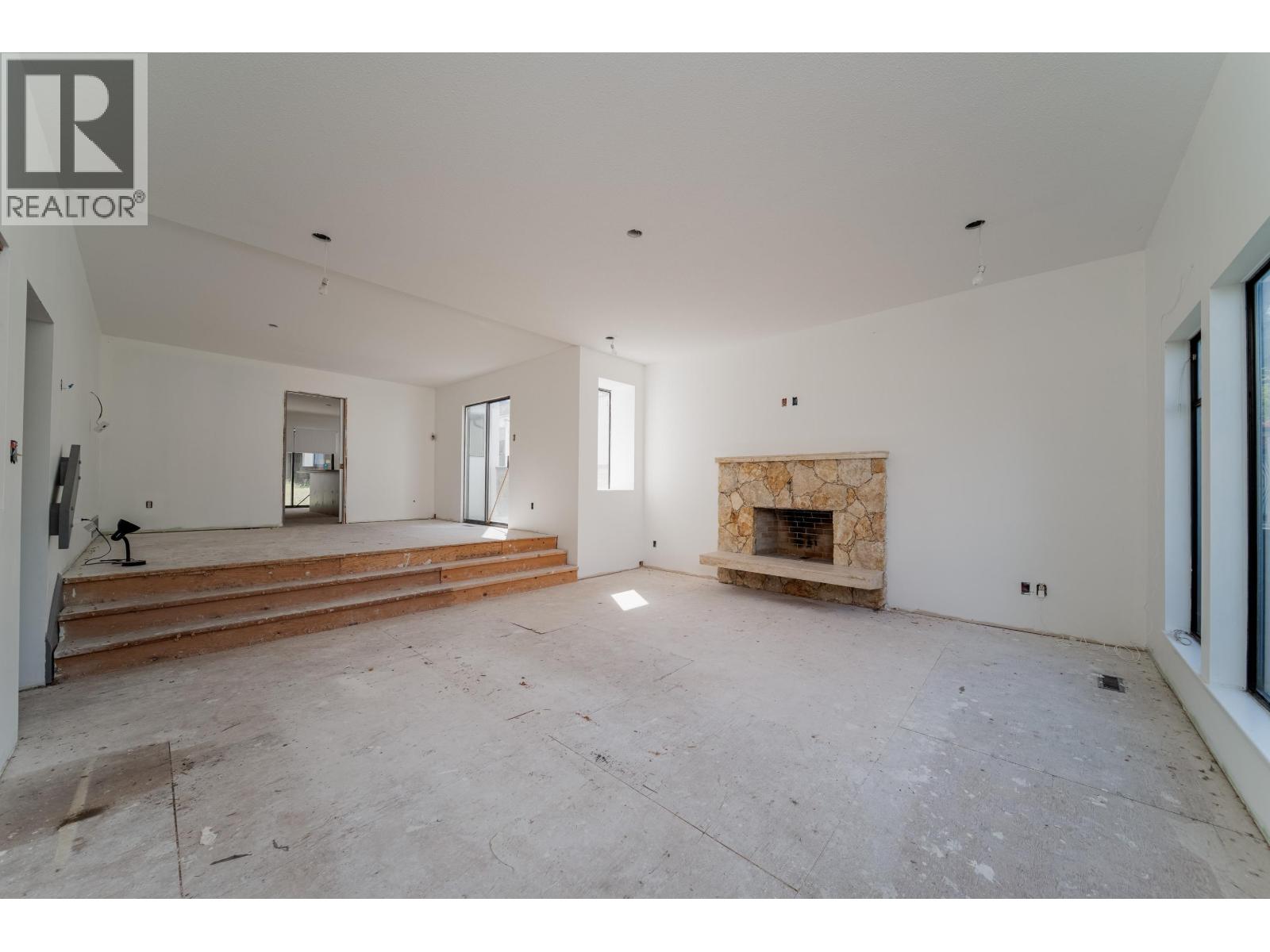 3974 W 10th Avenue, Vancouver, British Columbia  V6R 2G8 - Photo 4 - R3117079