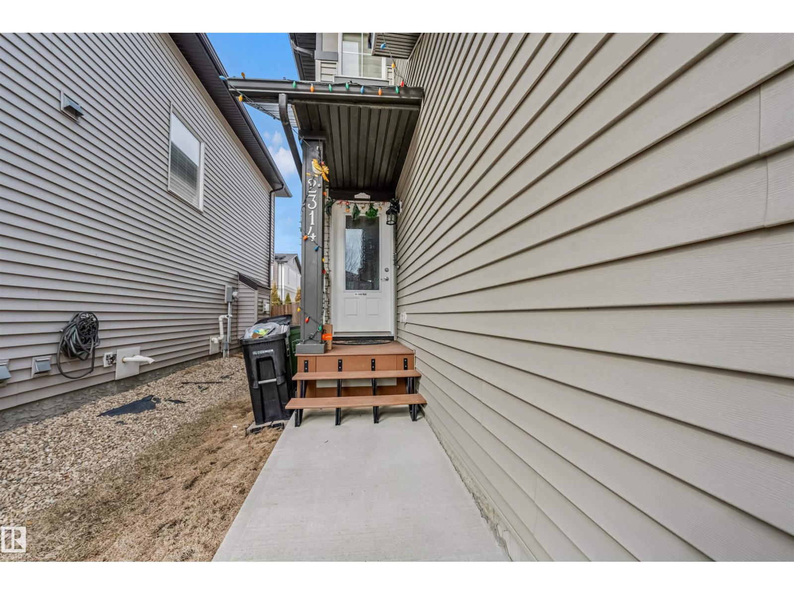 2314 22 Av Nw, Edmonton, Alberta  T6T 0Y4 - Photo 5 - E4484721