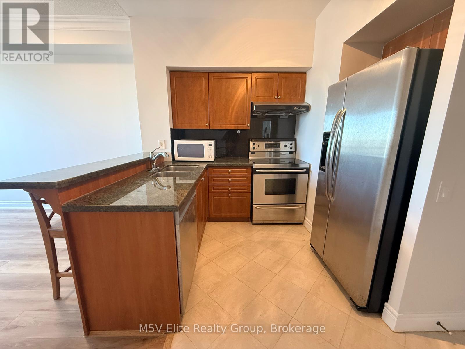 908 - 1 CLAIRTRELL ROAD, Toronto, Ontario