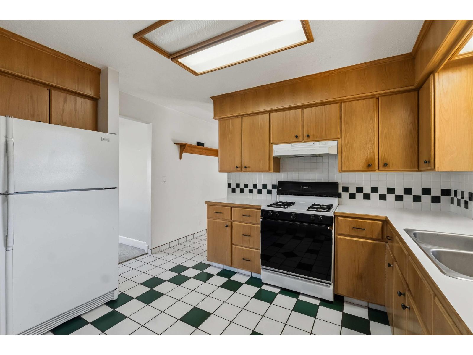 31806 Carlsrue Avenue, Abbotsford, British Columbia  V2T 2J5 - Photo 5 - R3115862