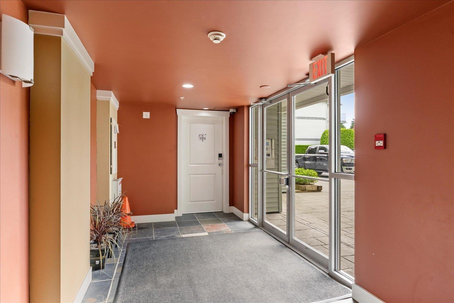 411 33255 Old Yale Road, Abbotsford, British Columbia  V2S 8R2 - Photo 4 - R3116922