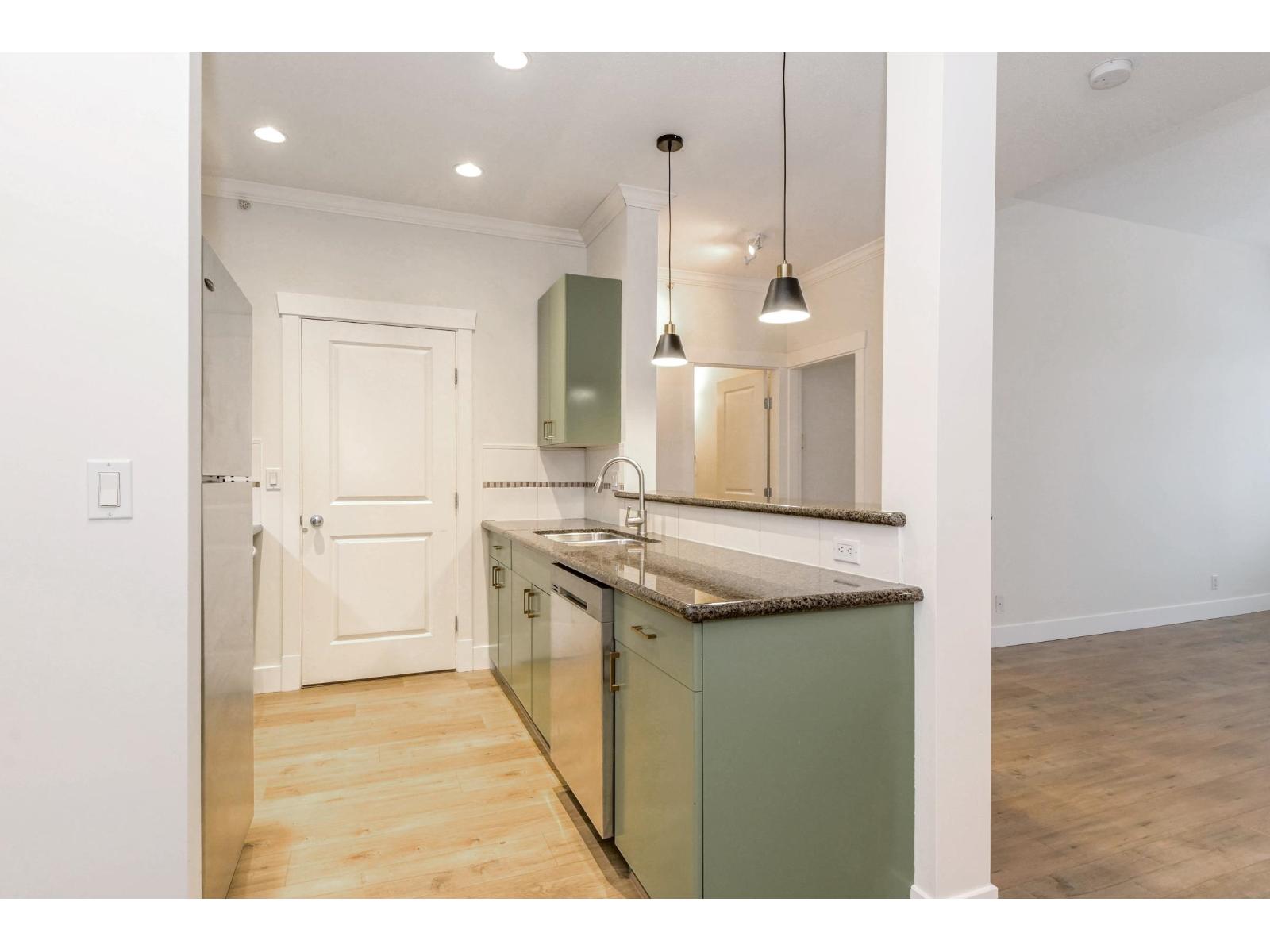 411 33255 Old Yale Road, Abbotsford, British Columbia  V2S 8R2 - Photo 7 - R3116922