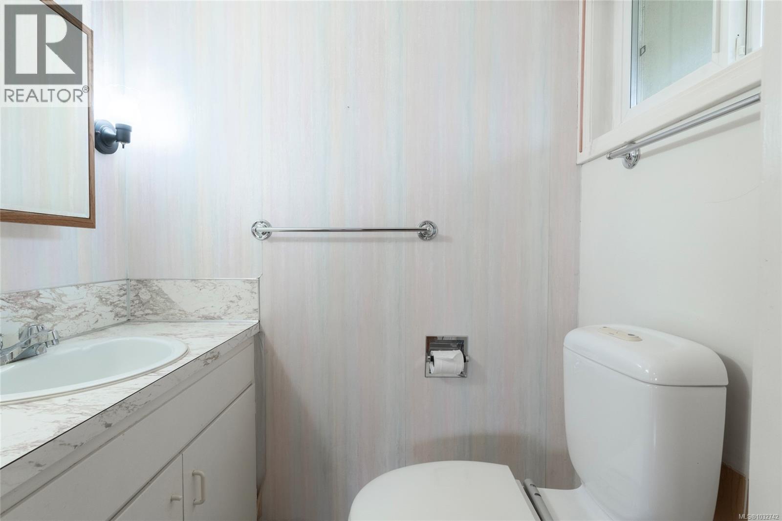 1794 Barrie Rd, Saanich, British Columbia  V8N 2W7 - Photo 23 - 1032742