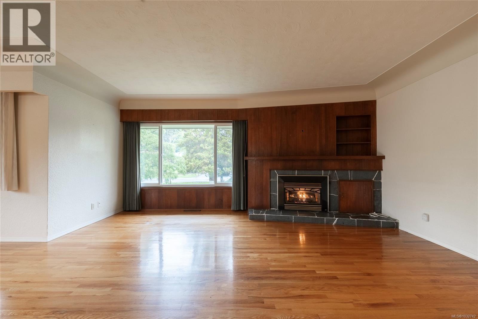1794 Barrie Rd, Saanich, British Columbia  V8N 2W7 - Photo 5 - 1032742
