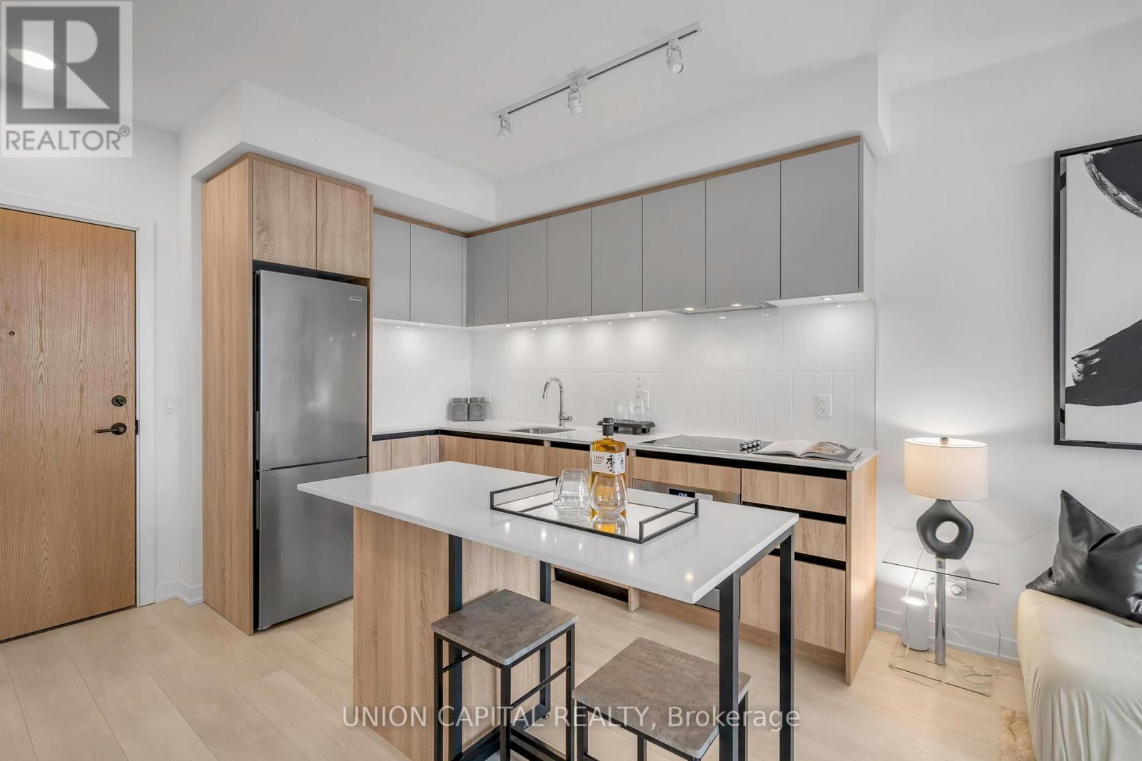 A611 - 7950 Bathurst Street, Vaughan (Beverley Glen), Ontario  L4J 0B8 - Photo 4 - N13060400