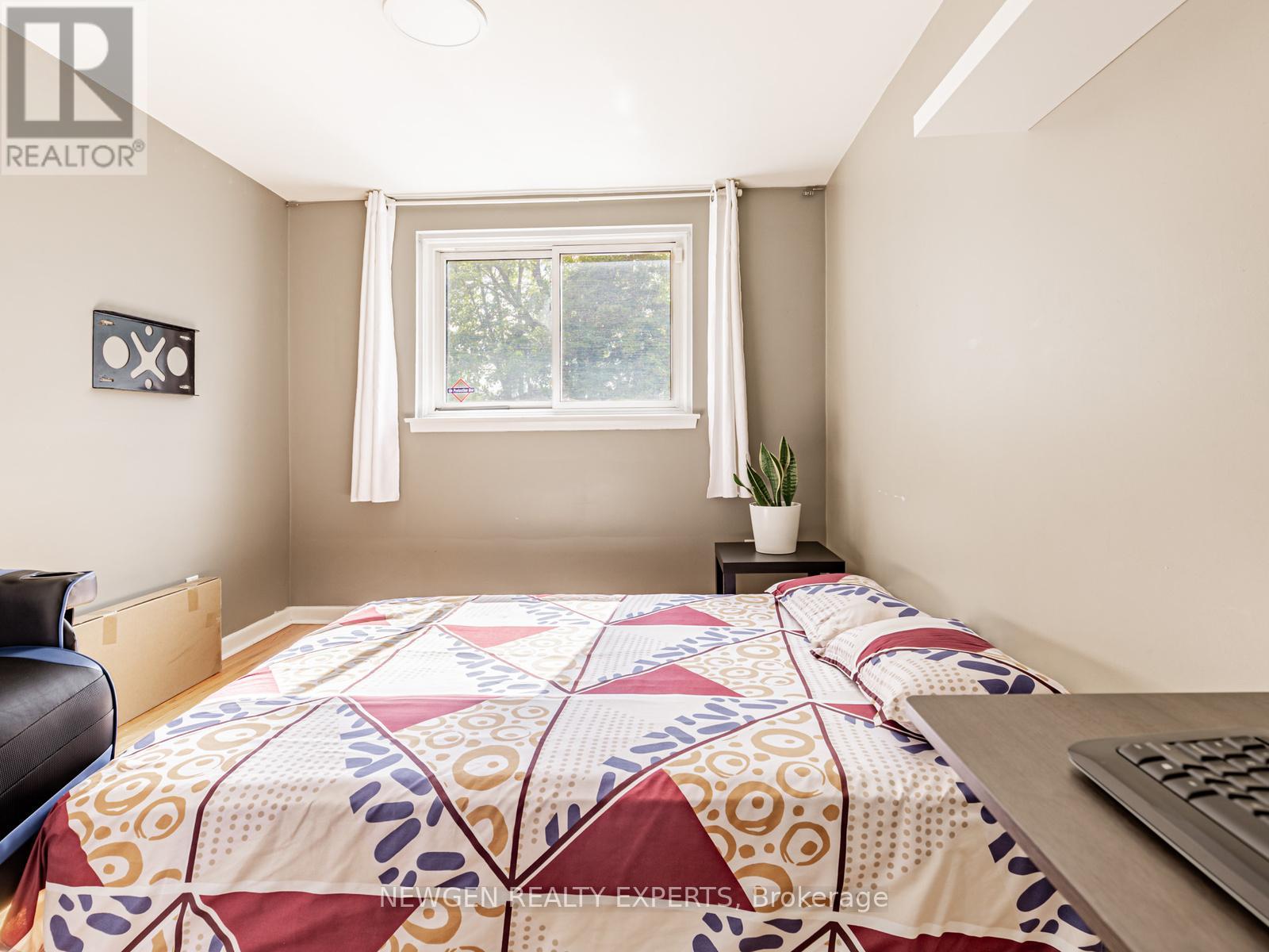 80 Sherwood Forest Drive, Markham, Ontario  L3P 1R1 - Photo 22 - N13060402