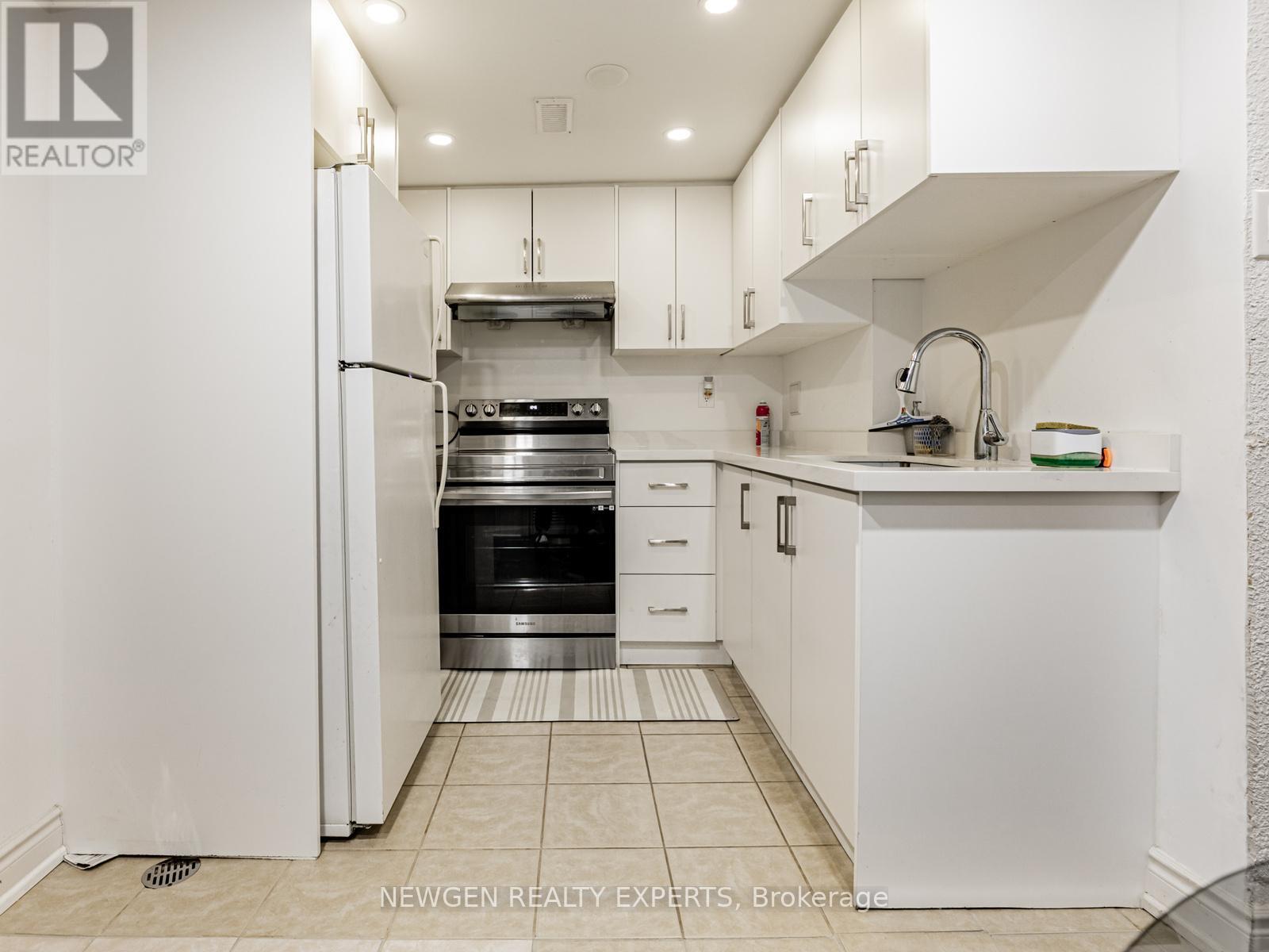 80 Sherwood Forest Drive, Markham, Ontario  L3P 1R1 - Photo 26 - N13060402