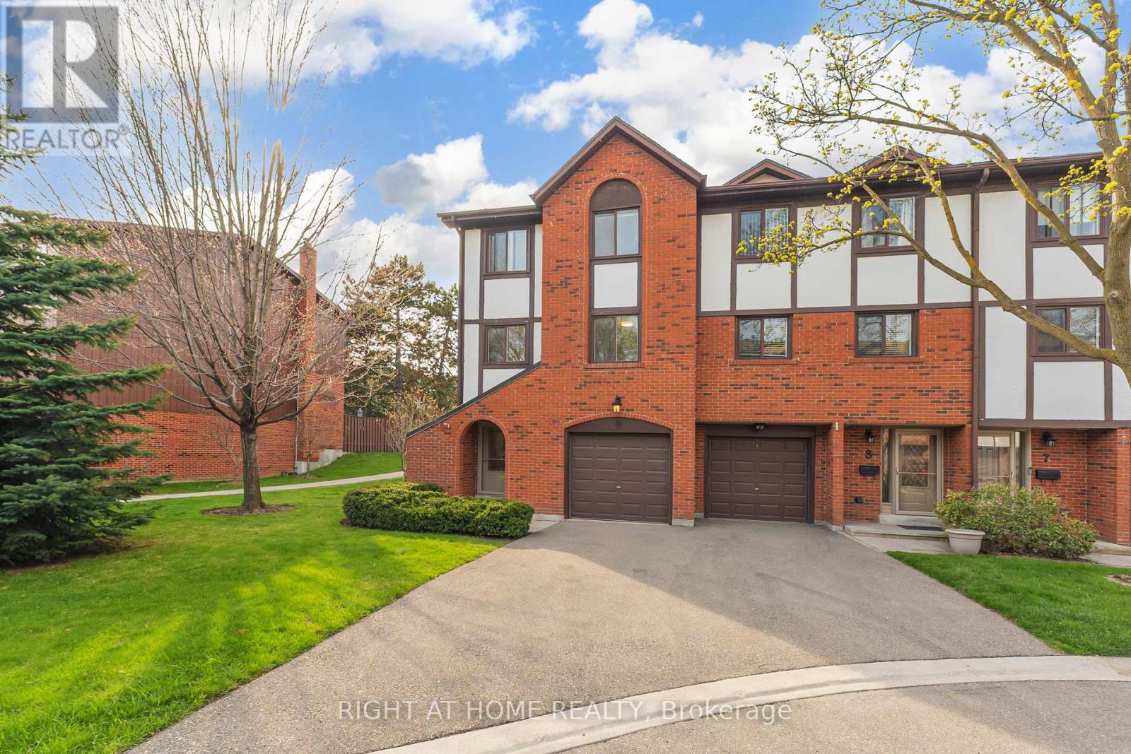 9 - 4165 Fieldgate Drive, Mississauga, Ontario  L4W 2M9 - Photo 2 - W13060390