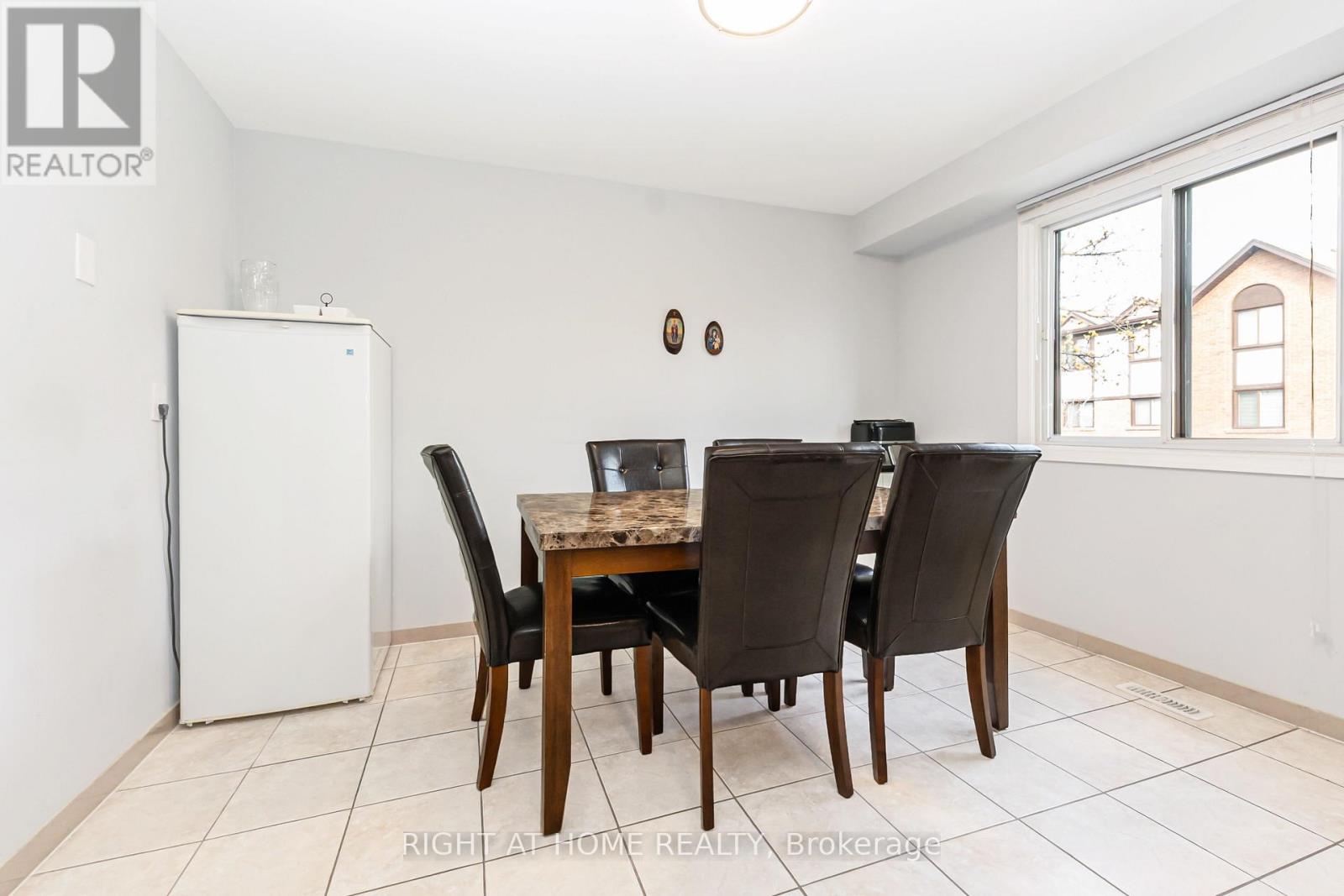 9 - 4165 Fieldgate Drive, Mississauga, Ontario  L4W 2M9 - Photo 25 - W13060390