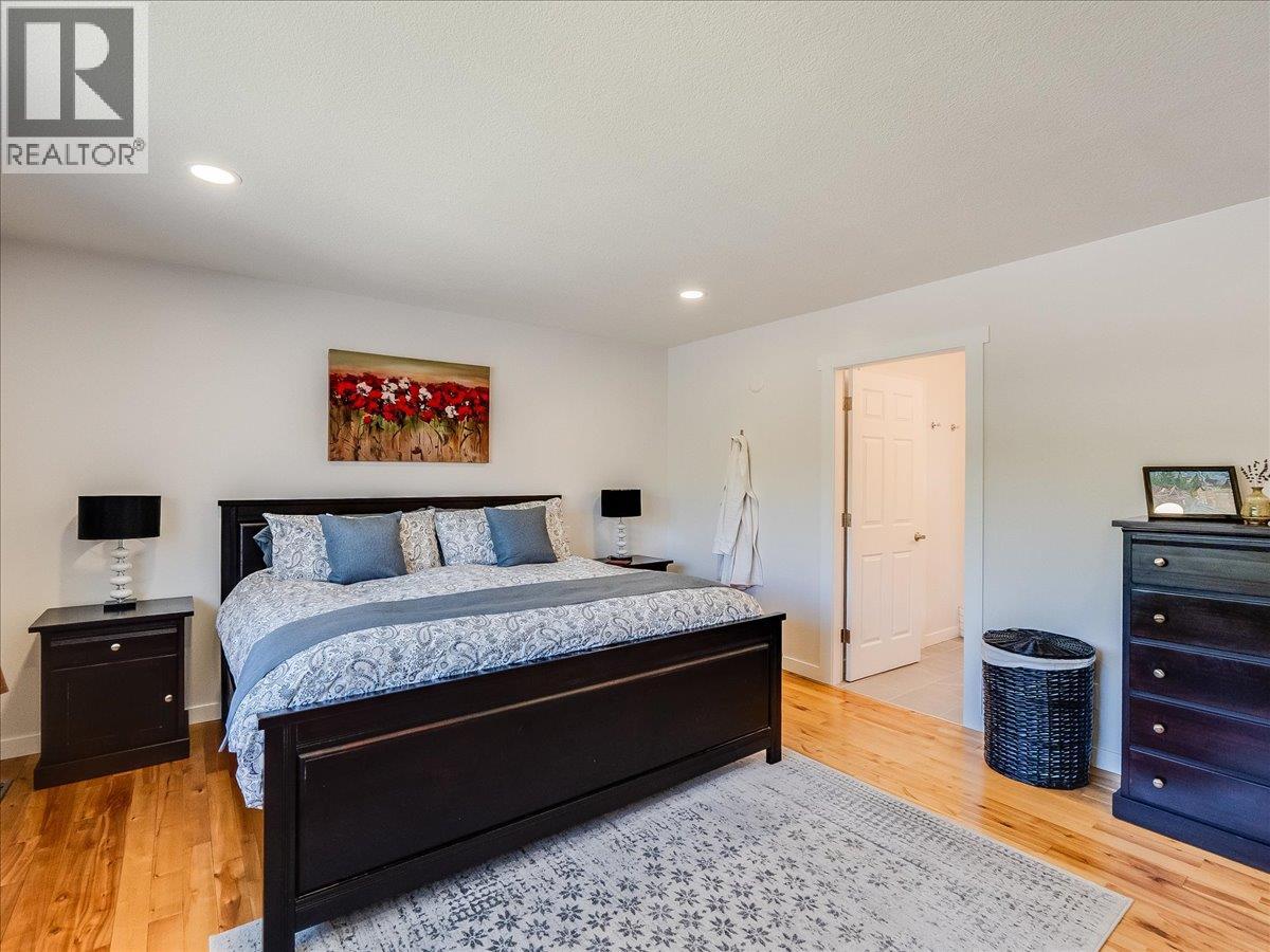 3312 Southridge Drive, Castlegar, British Columbia  V1N 4G1 - Photo 26 - 10385224