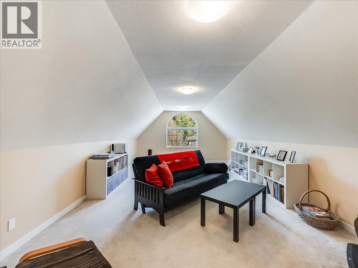3312 Southridge Drive, Castlegar, British Columbia  V1N 4G1 - Photo 34 - 10385224