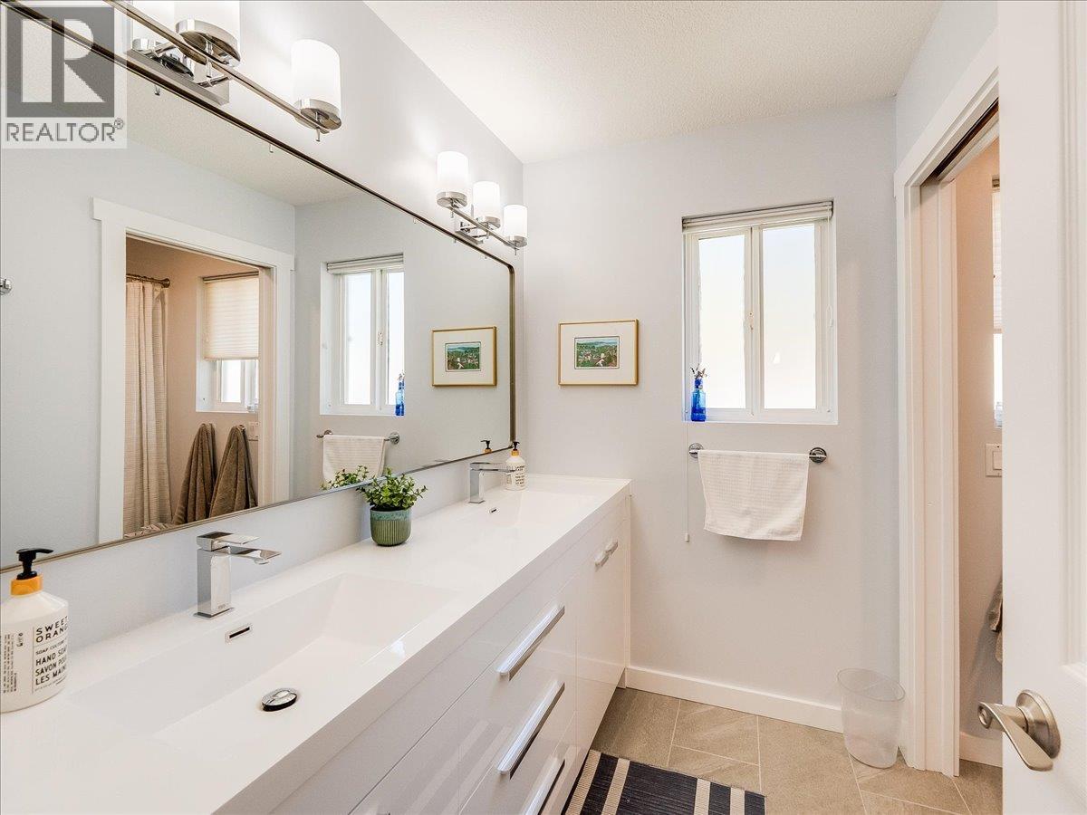 3312 Southridge Drive, Castlegar, British Columbia  V1N 4G1 - Photo 40 - 10385224
