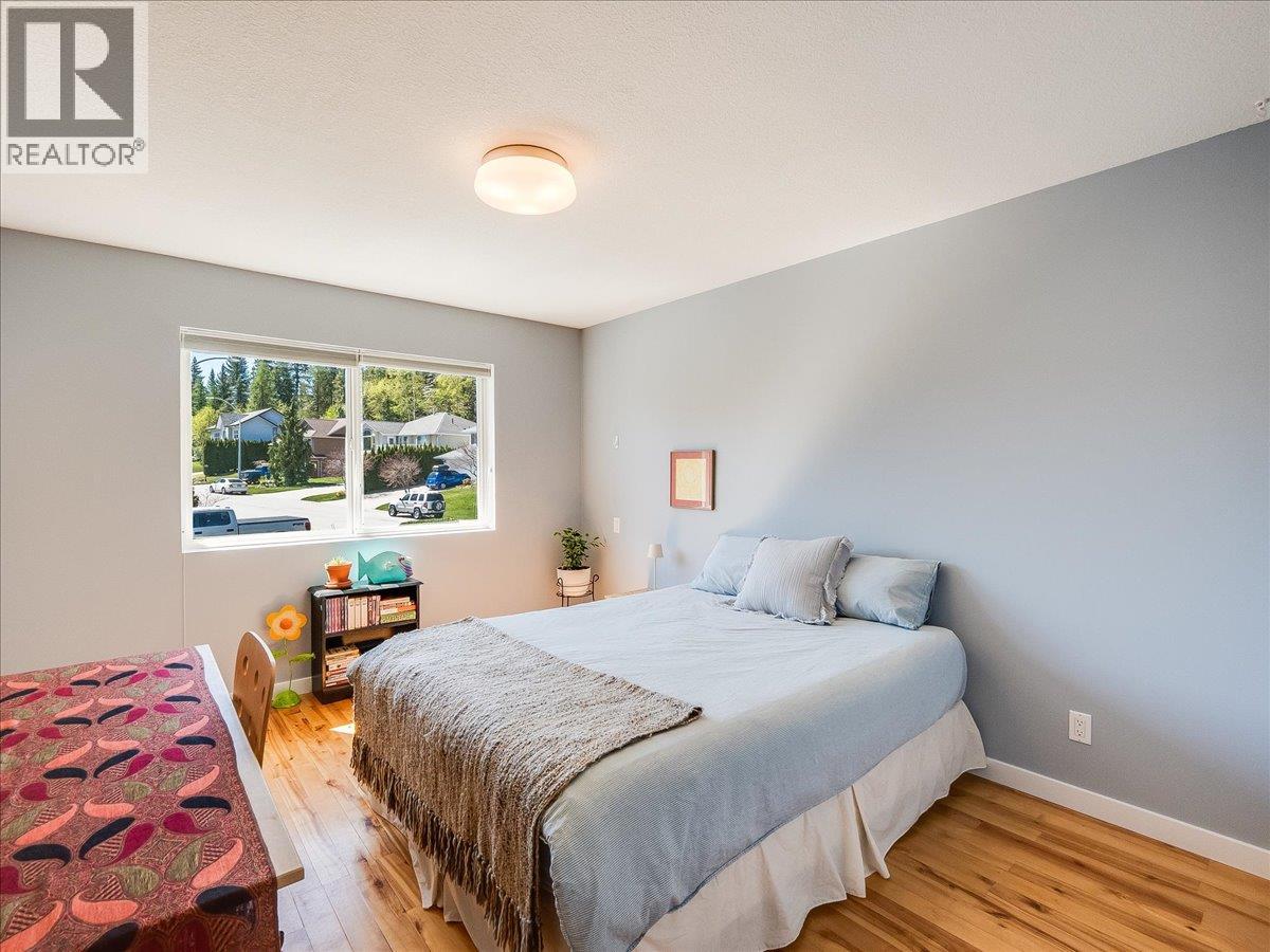 3312 Southridge Drive, Castlegar, British Columbia  V1N 4G1 - Photo 28 - 10385224