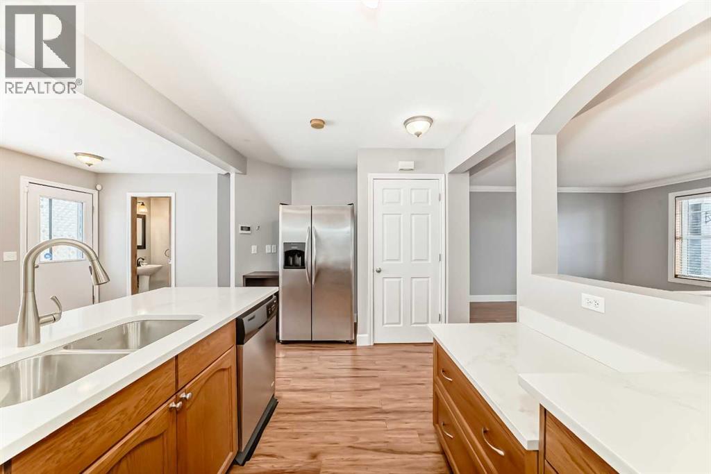 31 Coventry Road NE, Calgary, Alberta  T3K 5M9 - Photo 9 - A2292502