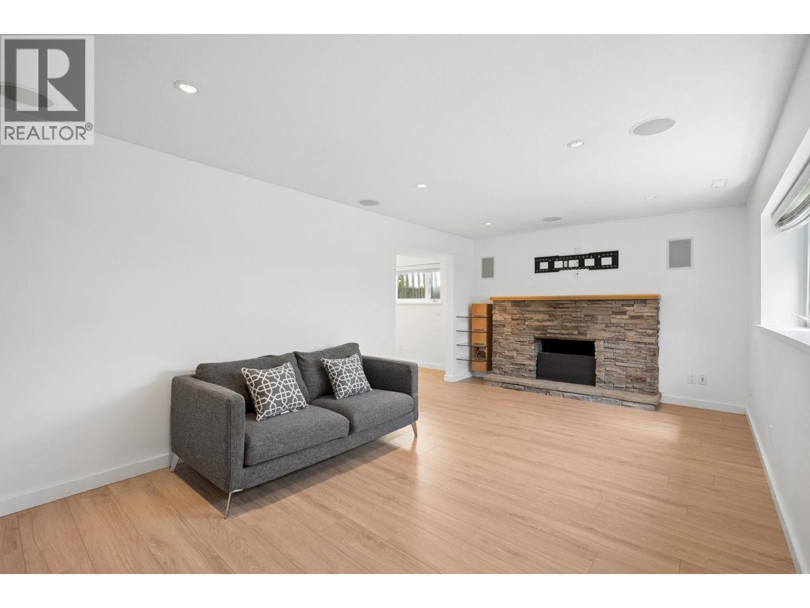 7621 Elliott Street, Vancouver, British Columbia  V5S 2N8 - Photo 16 - R3117565