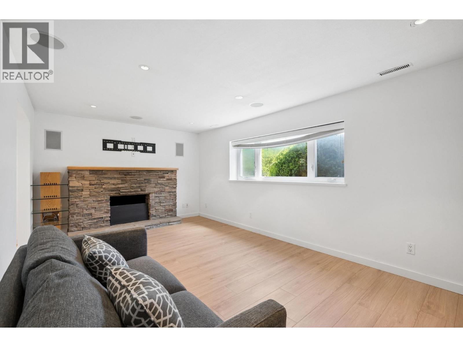 7621 Elliott Street, Vancouver, British Columbia  V5S 2N8 - Photo 18 - R3117565