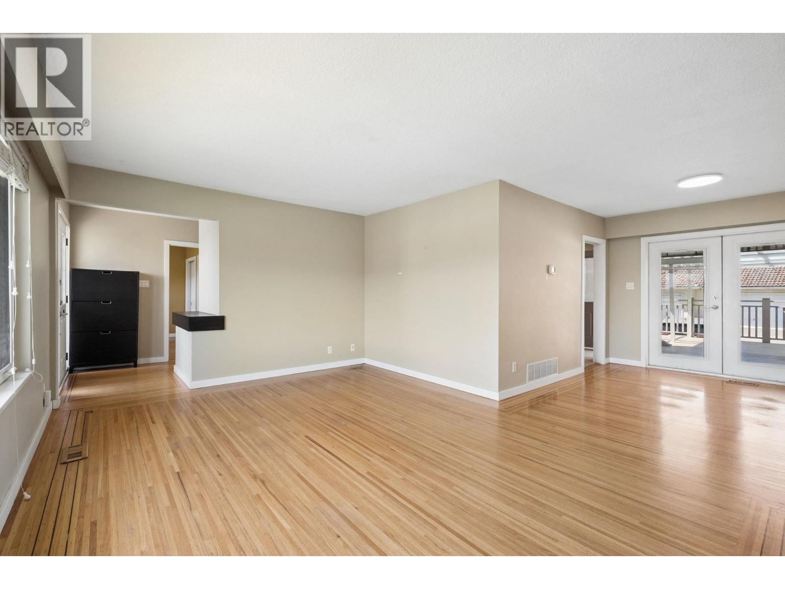 7621 Elliott Street, Vancouver, British Columbia  V5S 2N8 - Photo 5 - R3117565