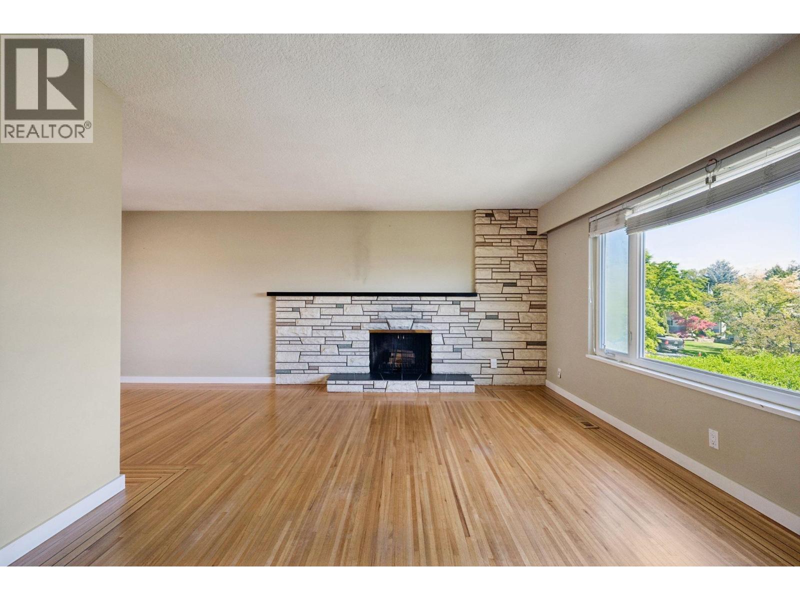 7621 Elliott Street, Vancouver, British Columbia  V5S 2N8 - Photo 6 - R3117565