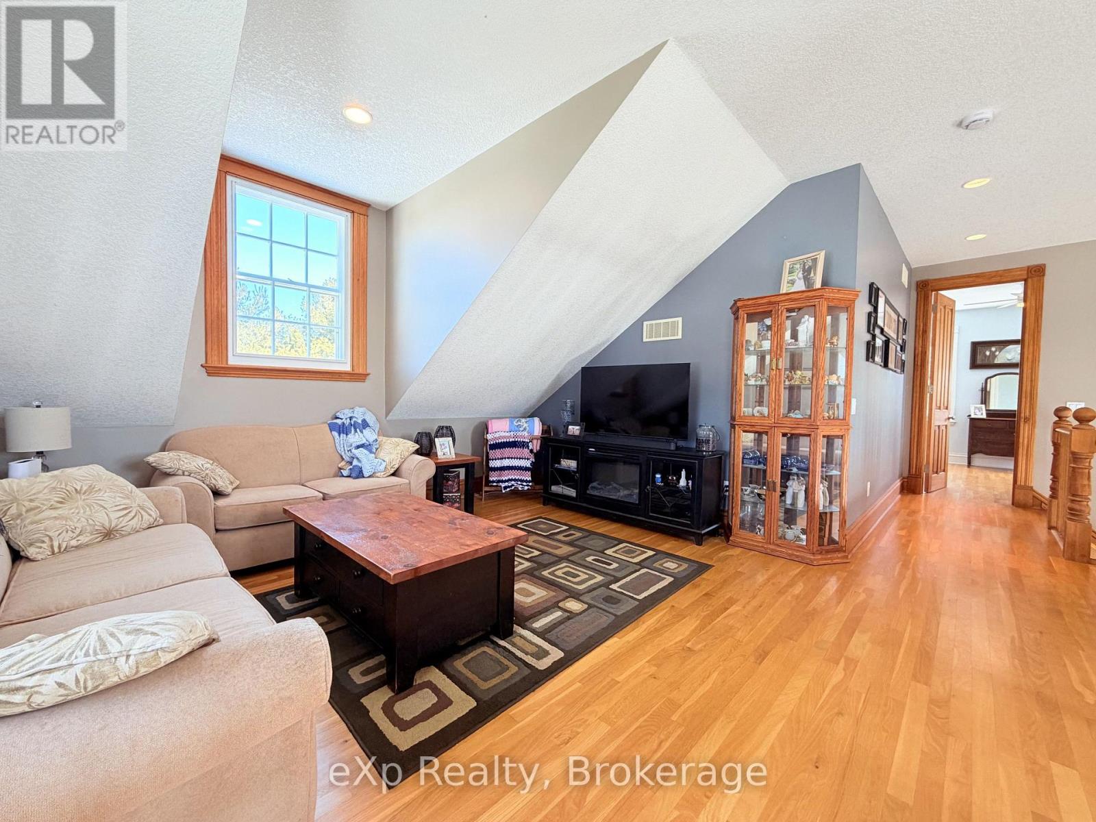 1348 Bruce Road 11, Arran-Elderslie, Ontario  N0G 2N0 - Photo 15 - X12852482