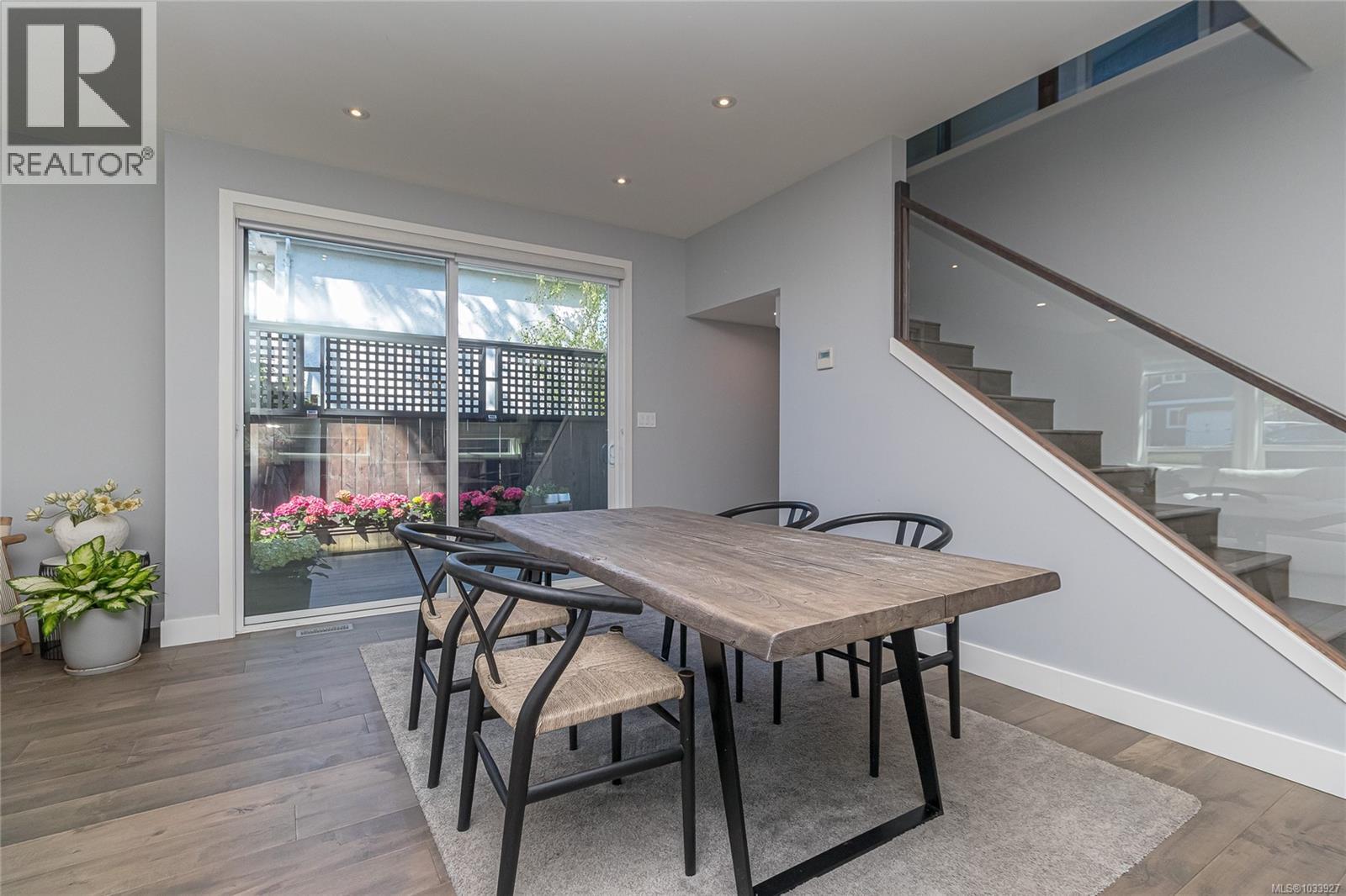 909 Bank St, Victoria, British Columbia  V8S 4B1 - Photo 12 - 1033927