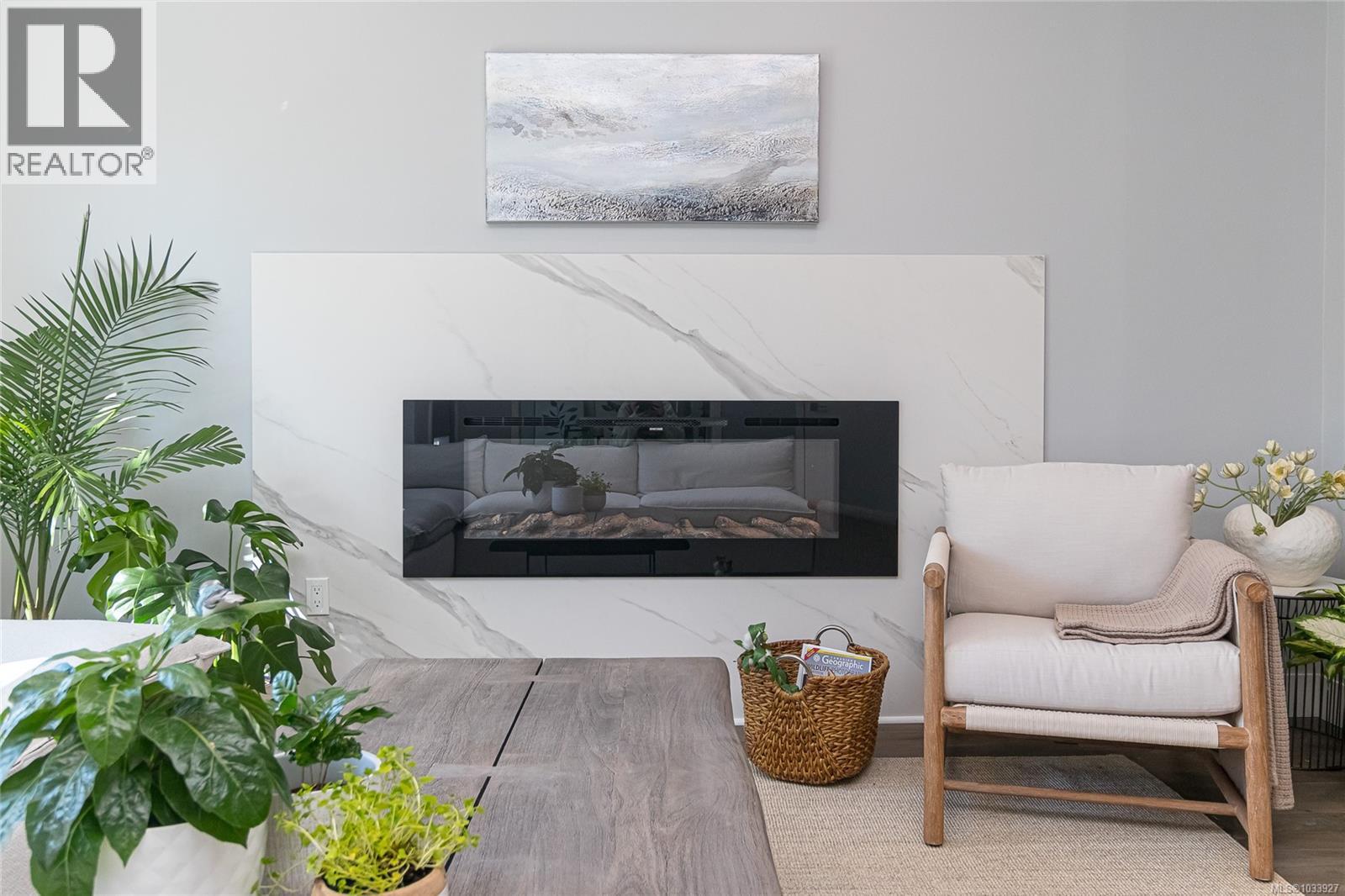 909 Bank St, Victoria, British Columbia  V8S 4B1 - Photo 4 - 1033927