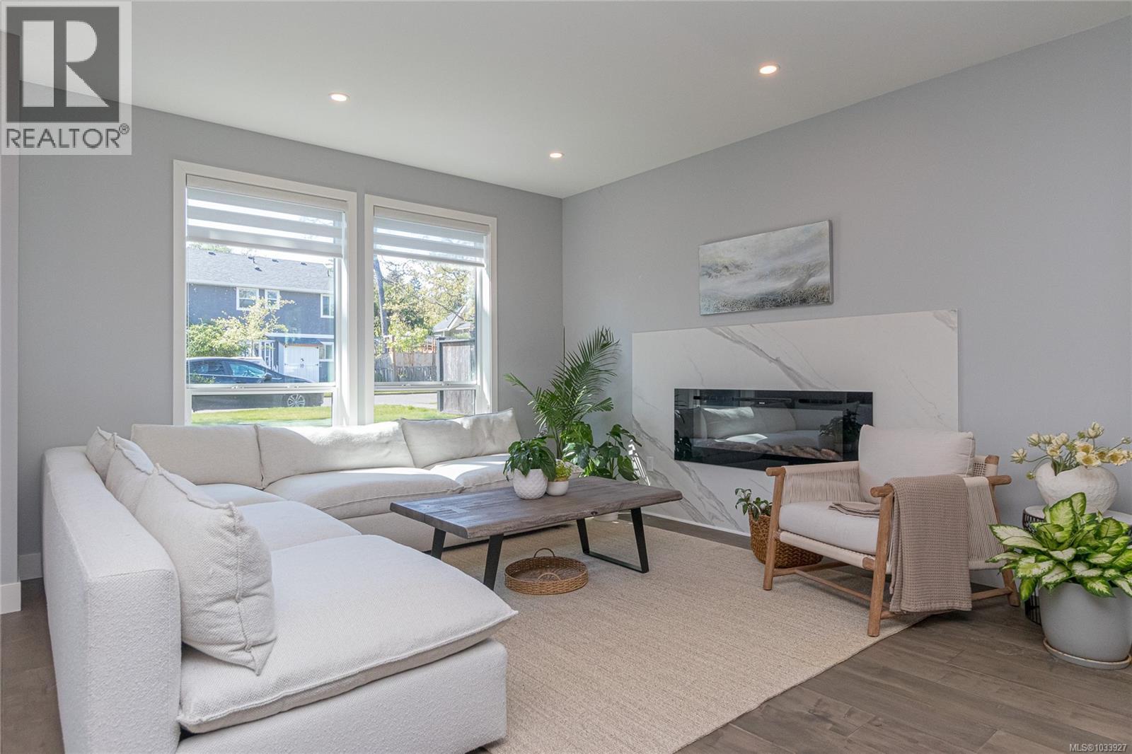 909 Bank St, Victoria, British Columbia  V8S 4B1 - Photo 5 - 1033927