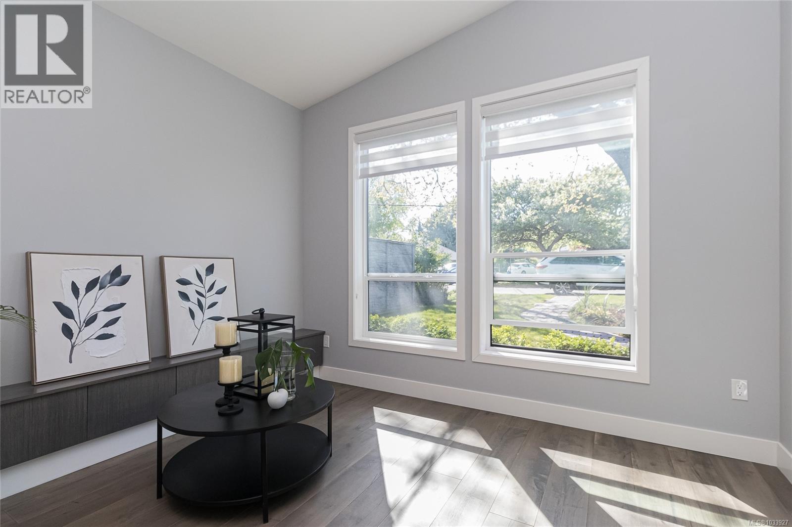 909 Bank St, Victoria, British Columbia  V8S 4B1 - Photo 7 - 1033927