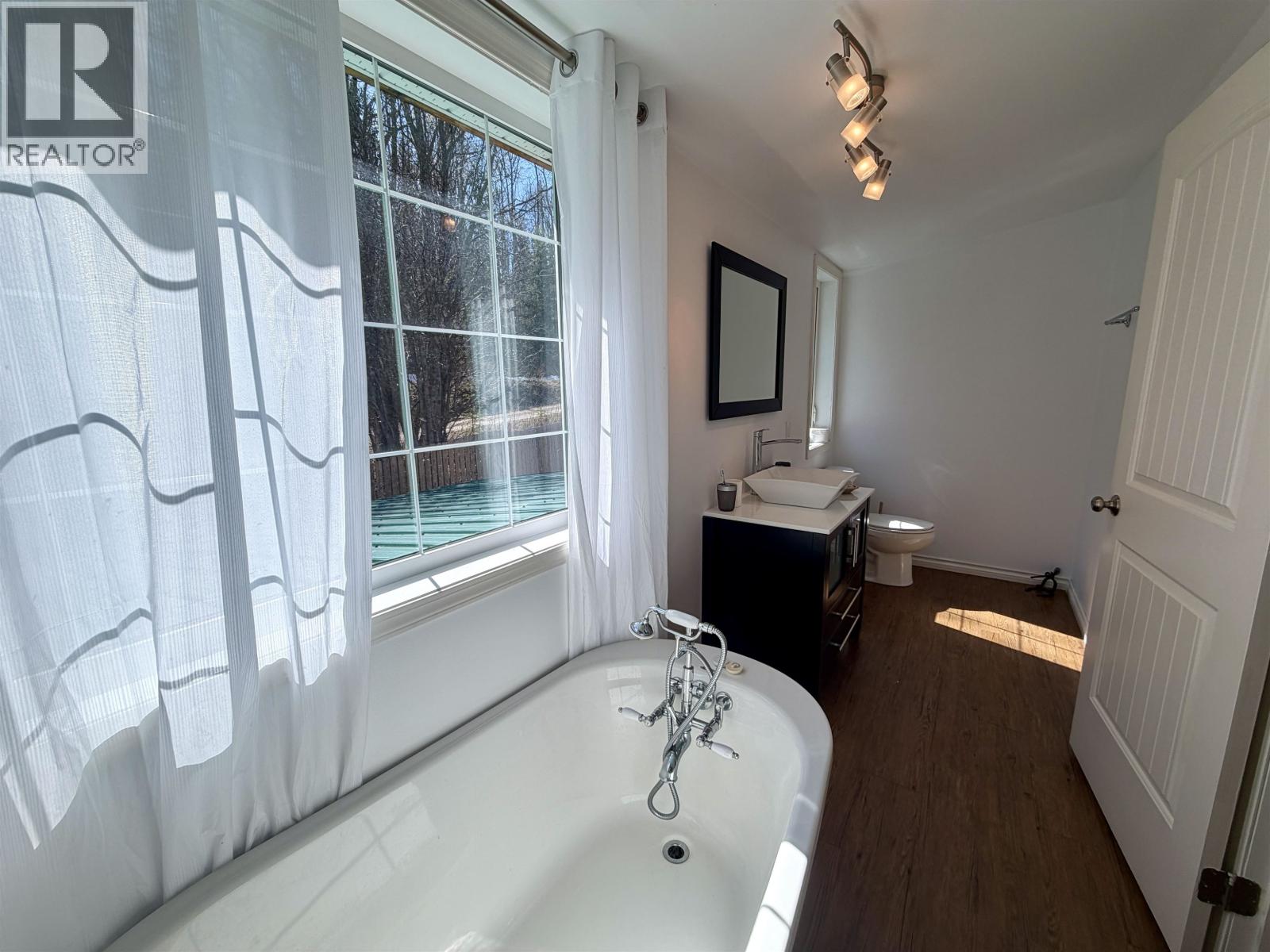 1753 Simon Bay Road, Fraser Lake, British Columbia  V0J 1S0 - Photo 27 - R3117198