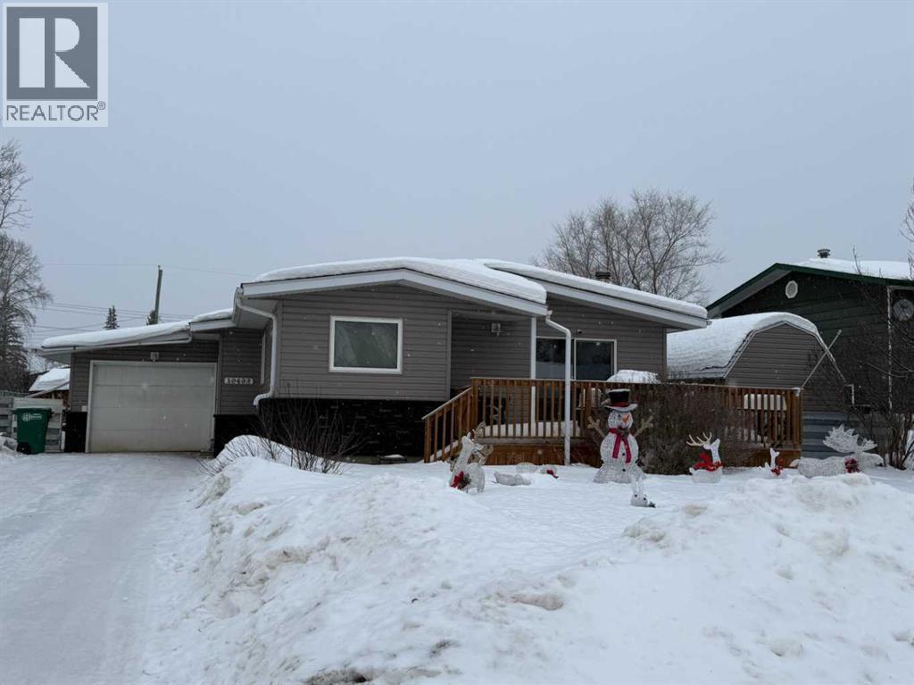 10402 101 Street, High Level, Alberta  T0H 1Z0 - Photo 1 - A2282284