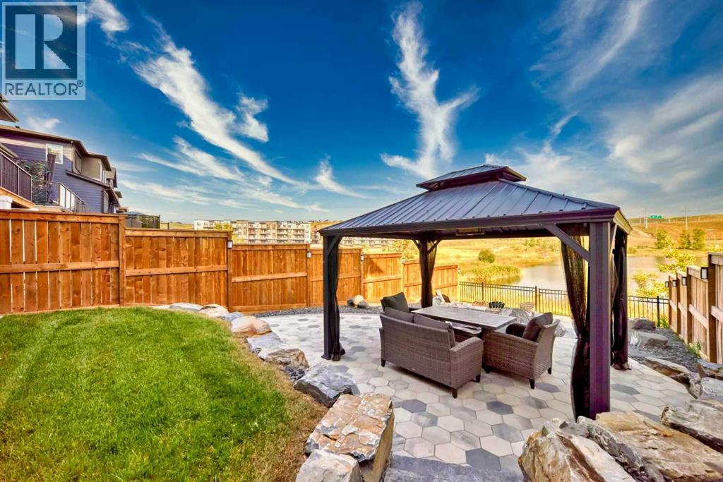 152 Cranbrook Gardens Se, Calgary, Alberta  T3M 3K6 - Photo 3 - A2297872