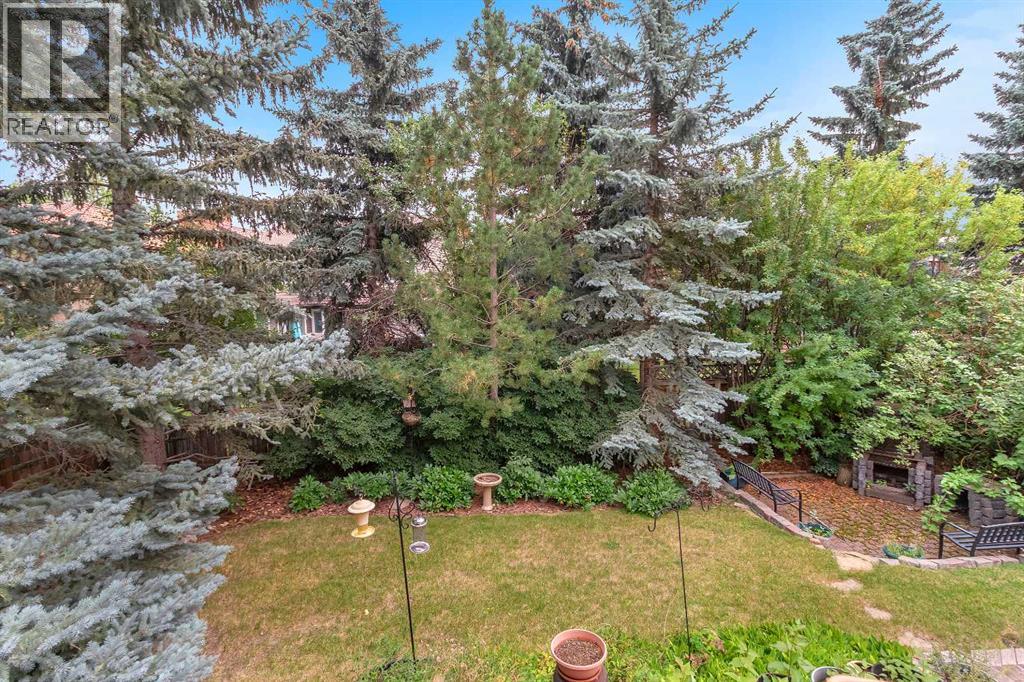 656 Coach Grove Road SW, Calgary, Alberta  T3H 1C6 - Photo 22 - A2304869