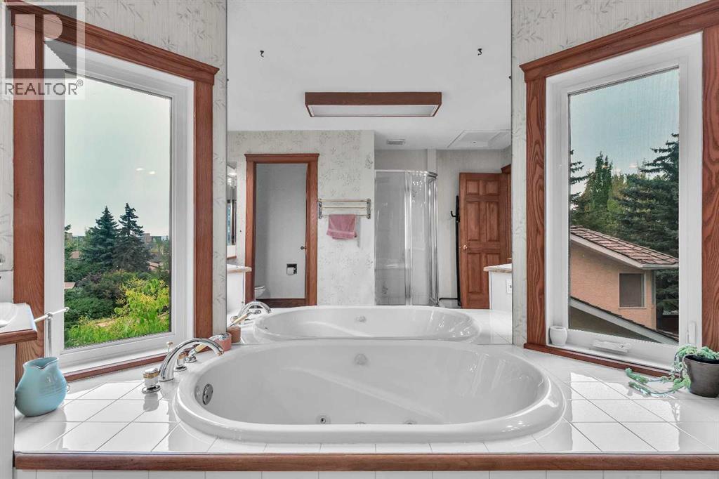 656 Coach Grove Road SW, Calgary, Alberta  T3H 1C6 - Photo 16 - A2304869