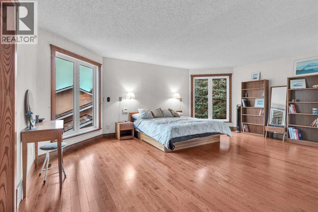 656 Coach Grove Road SW, Calgary, Alberta  T3H 1C6 - Photo 13 - A2304869