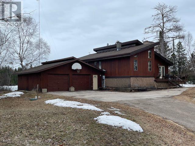 699 Coombes DR, Dryden, Ontario