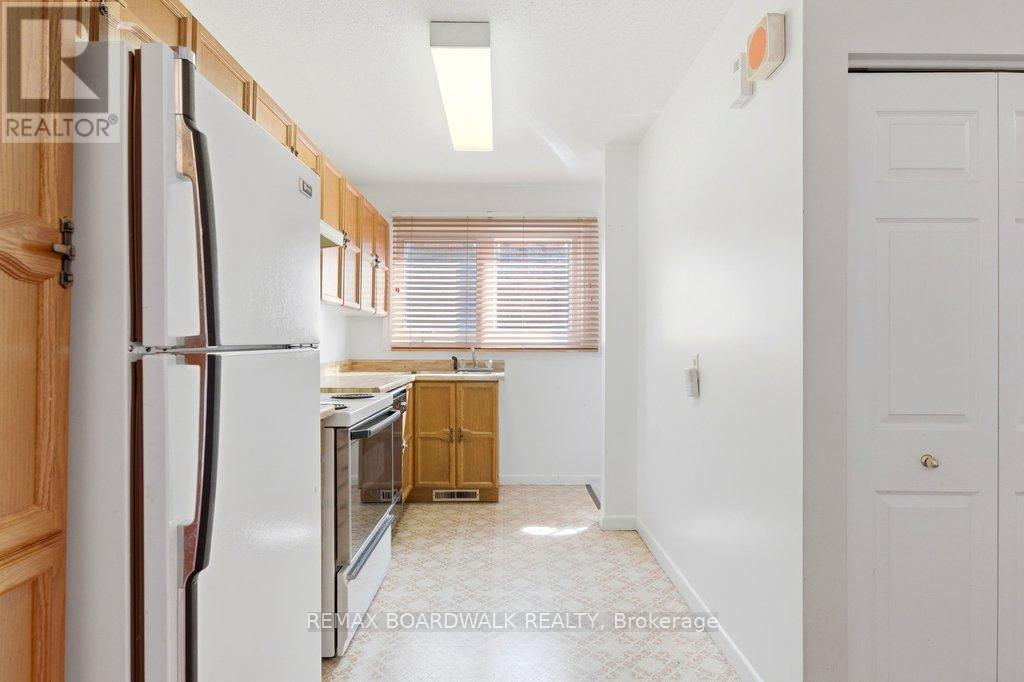 1274 Maitland Avenue, Ottawa, Ontario  K2C 2C6 - Photo 9 - X12966942