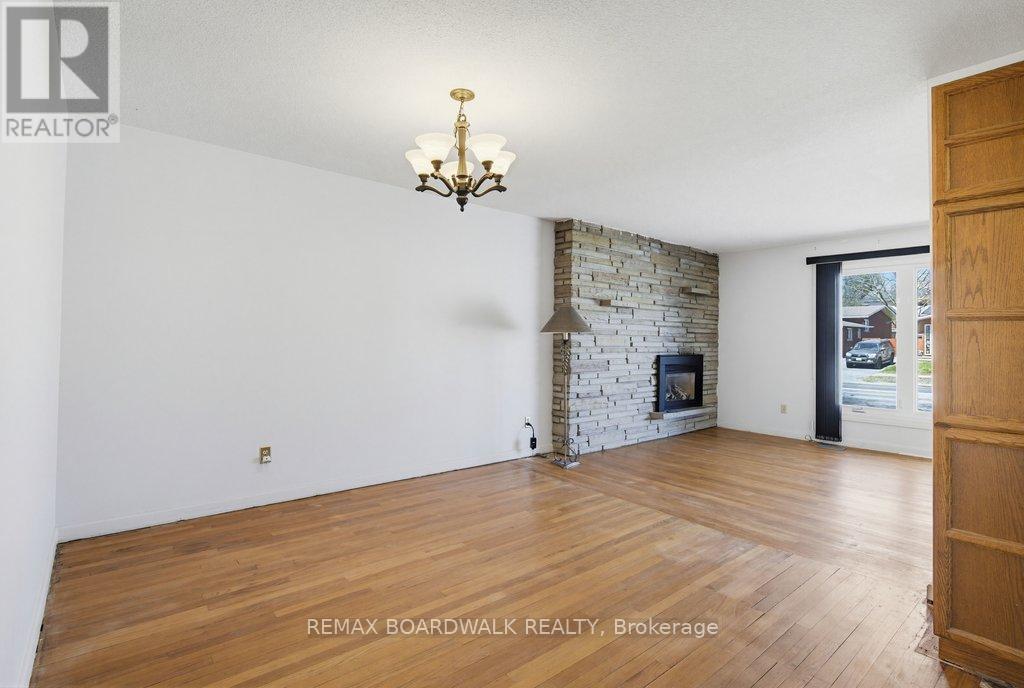 1274 Maitland Avenue, Ottawa, Ontario  K2C 2C6 - Photo 7 - X12966942