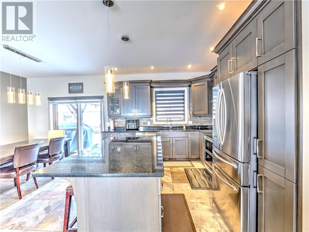 1093 Cloverdale Court, Blezard Valley, Ontario  P0M 1E0 - Photo 7 - 2126905