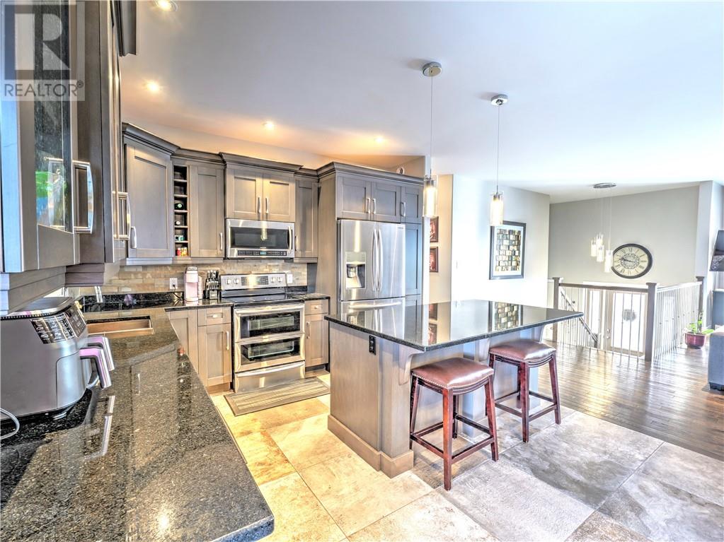 1093 Cloverdale Court, Blezard Valley, Ontario  P0M 1E0 - Photo 6 - 2126905